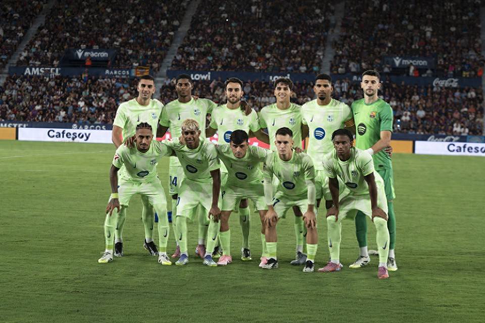 球队末节逆转成功，战术调整显著